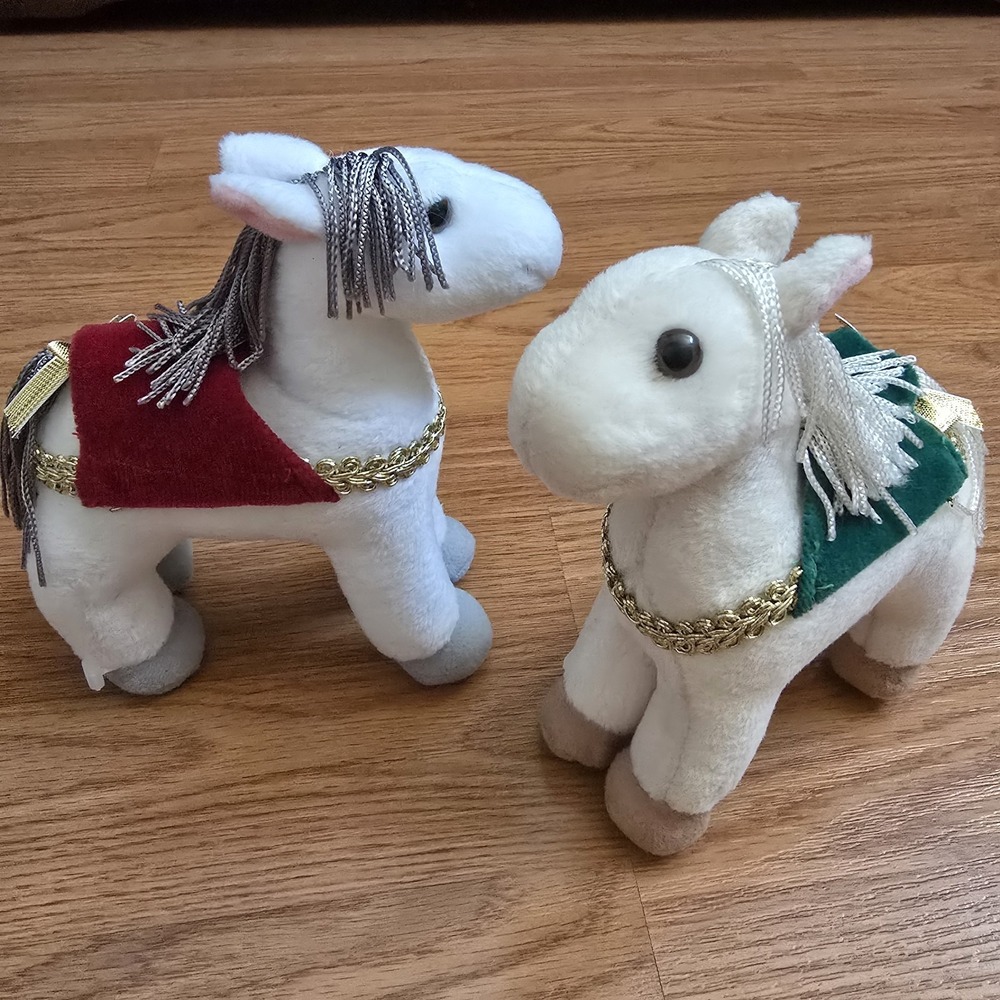 VTG Carousel Trio Commonwealth Horse Plush Toy 2pc‎ Set Red & Green ONLY - Picture 2 of 9
